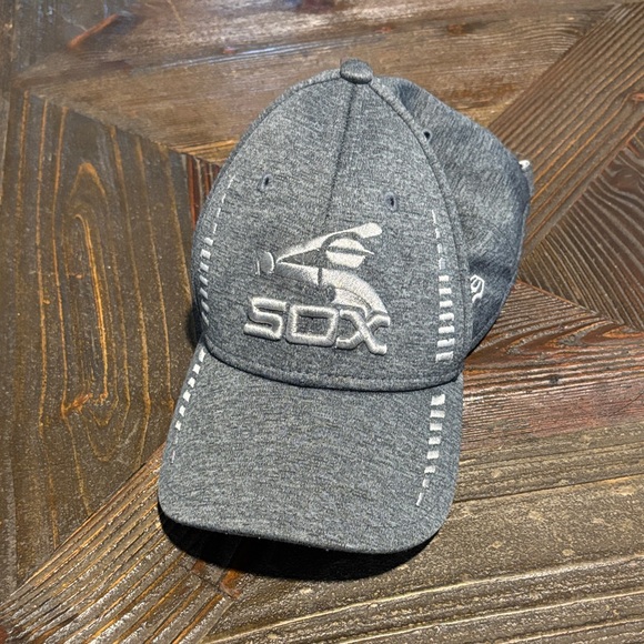 New Era Other - White Sox youth grey and white hat by New Era